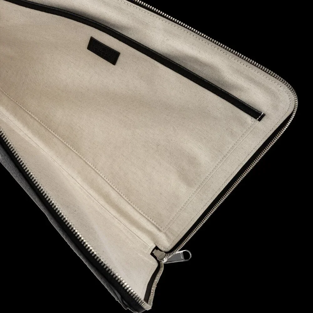 Gucci Black Leather Jumbo GG Briefcase / Laptop Sleeve / Document Case
